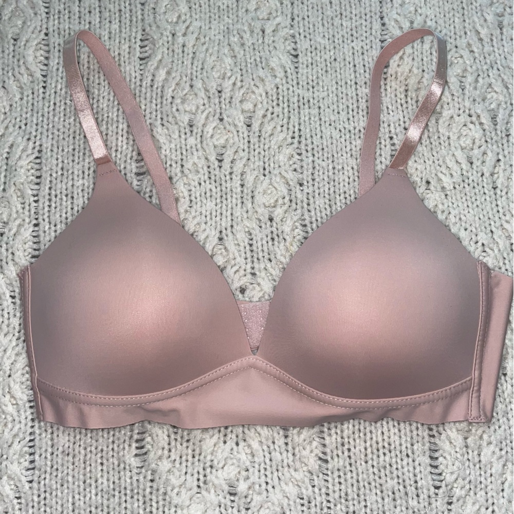 STRM Line 36C T Shirt Bra Wireless Champagne NWOT